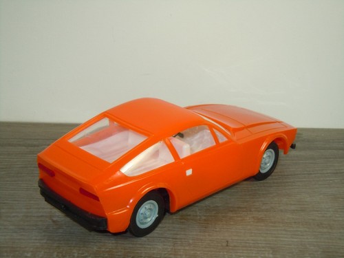 Alfa Romeo 1300 Junior Zagato - Piko Plastic 1:20 *63962 - Bild 2 von 3