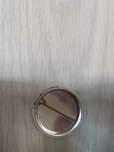 The Monkees 26th Anniversary World Tour 1.5 inch pin - Picture 3 of 4