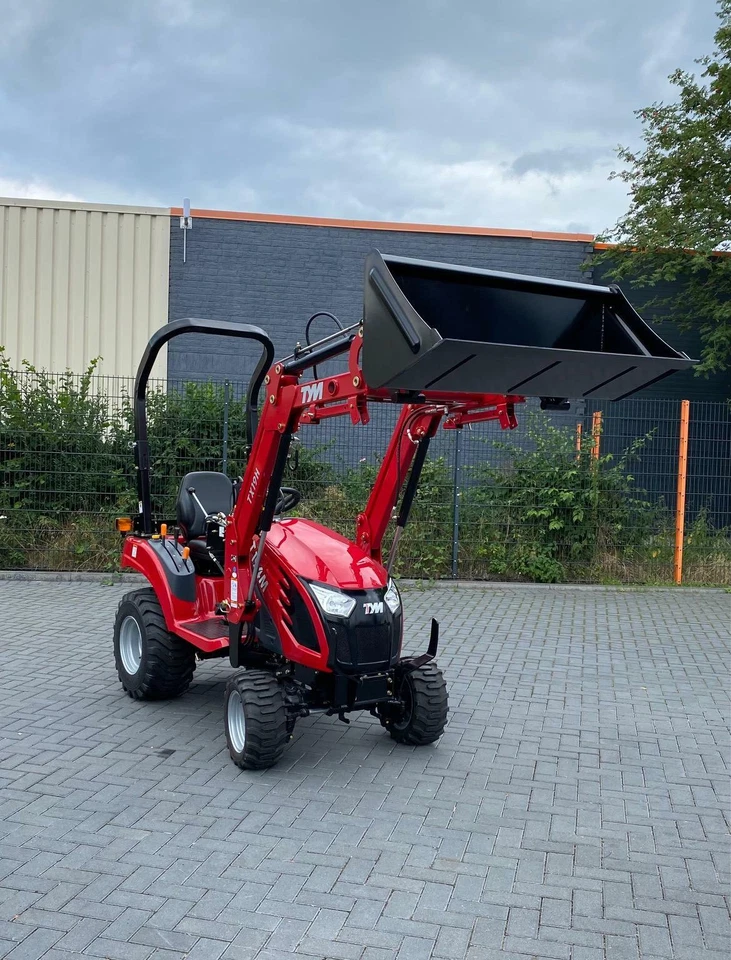TYM T194 Traktor Schlepper Trecker Gartentraktor mit Frontlader und Mähwerk - Bild 3 von 4