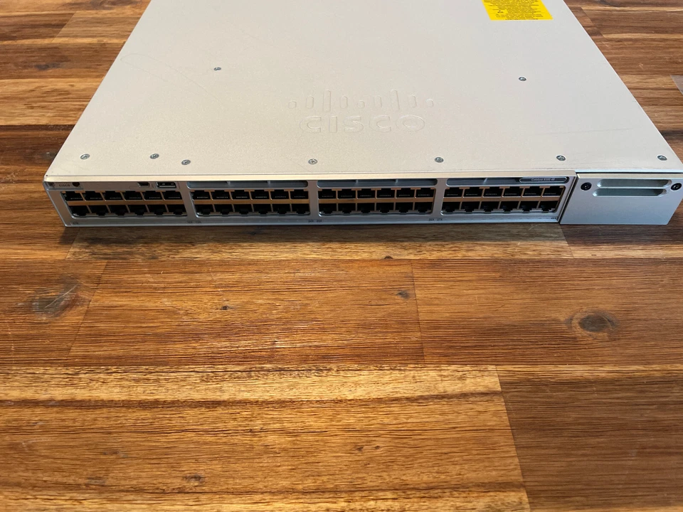 Cisco C9300-48T-E Catalyst 9300 48-ports, Network Essentials