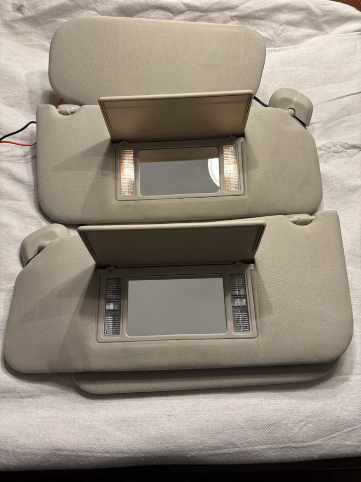 Ford Expedition Lincoln Navigator Sun Visor Set Driver Passenger  2003-2006 - Image 2 of 4