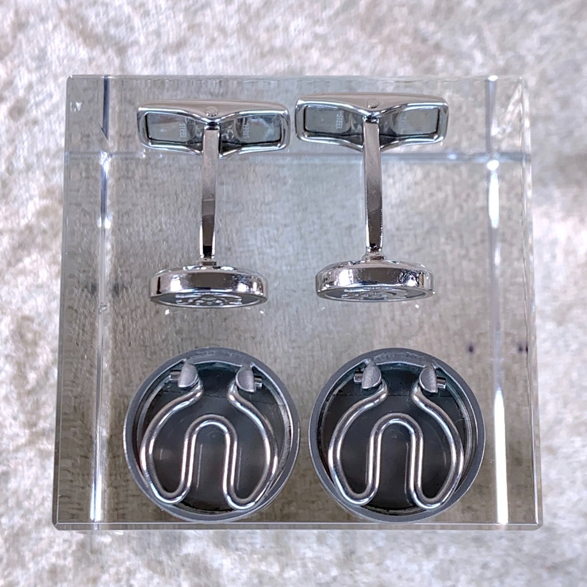 Alfred Dunhill Cufflinks Carbon Fibre Silver with Top Cover