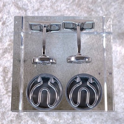 Alfred Dunhill Cufflinks Carbon Fibre Silver with Top Cover Alfred Dunhill Cufflinks Carbon Fibre Silver with Top Cover