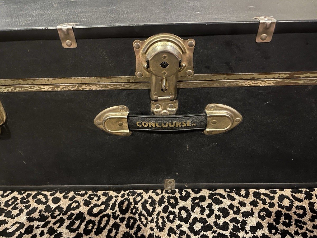 Vintage Concourse Travel Steamer Luggage black Rolling Trunk Chest