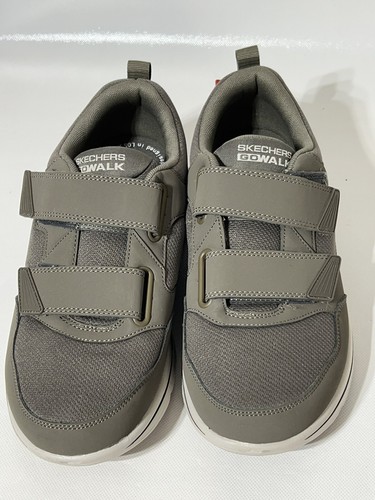 Skechers Women Sz US 7 Go Walk Extra Wide Fit Air Cooled GOGA Mat Comfort - Picture 2 of 6
