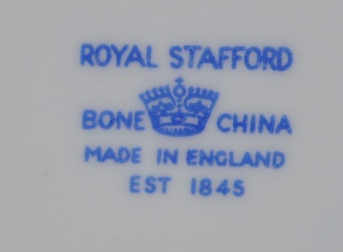 ROYAL STAFFORD TEA CUP AND SAUCER FRUITS PAINTED TEACUP - Picture 10 of 10