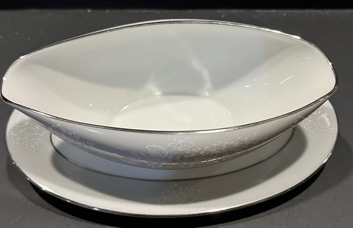 Noritake Sabrina #5590 Gravy or Sauce Boat or Bowl with Attached Underplate 9.5" - Picture 5 of 8