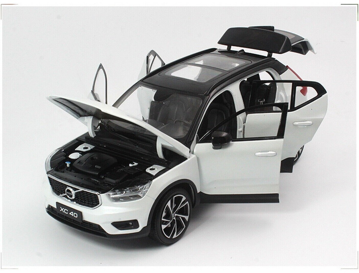 1/18 Scale Volvo XC40 SUV 2018 White Diecast Car Model Toy