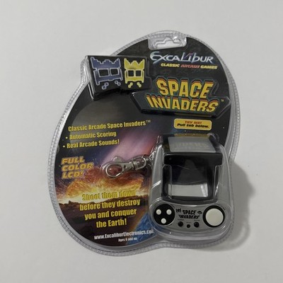 Excalibur Electronics Space Invaders Handheld Mini Arcade Game Keychain 2003 NEW