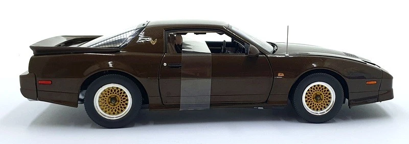 Greenlight 1/18 Scale Diecast 13588 - 1987 Pontiac Firebird GTA - Met. Brown - Image 3 of 4
