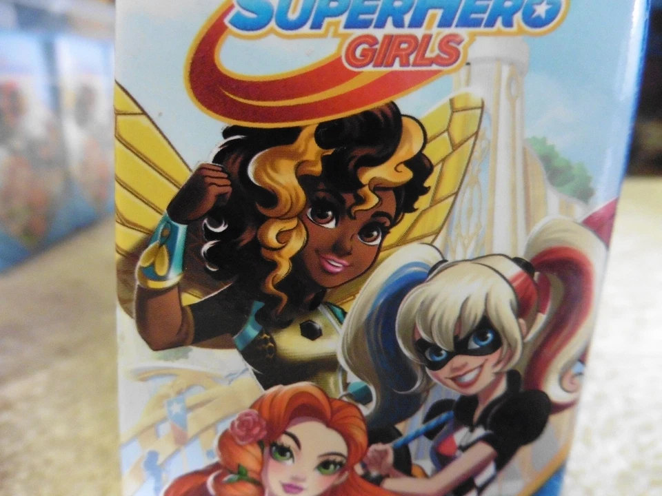 NUEVO Raro Reloj DC COMICS 4 Pulseras Superhéroe Niñas 030506428558 DCG3004JC Foto 3 de 4