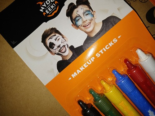 Hyde & EEK! Boutique Halloween kein Chaos kein Aufhebens Halloween Make-up Sticks 6 Stück - Bild 5 von 5