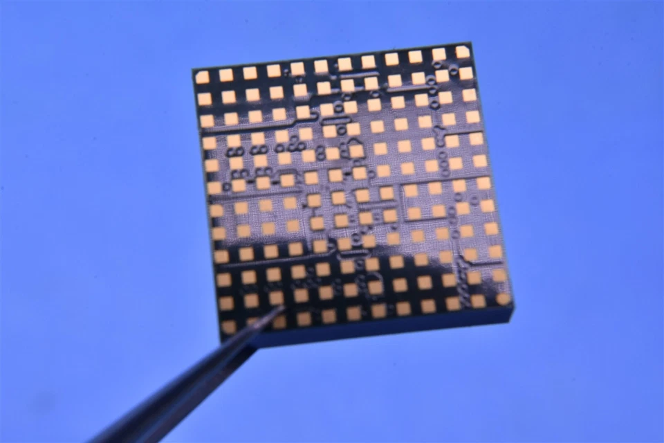 Linear LTM4616 2-Phase Switch Mode DC/DC Power Regulator 0.6V - 5V Out (x2) @ 8A - Image 2 of 4