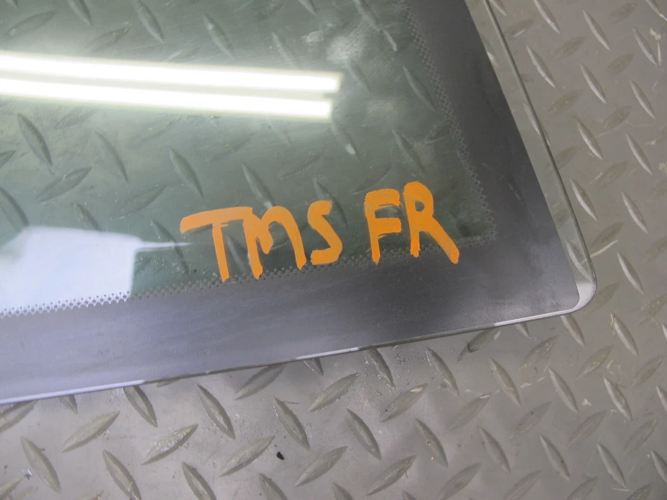 94-99 MERCEDES W140 S-CLASS SEDAN FRONT RIGHT PASSENGER DOOR GLASS WINDOW OEM - Image 2 of 4