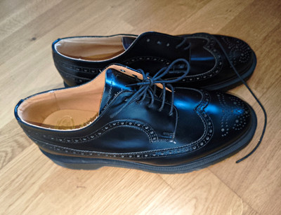 DEADSTOCK Vintage Solovair Brogue Shoes   Made in England (UK 9 / EU 43)