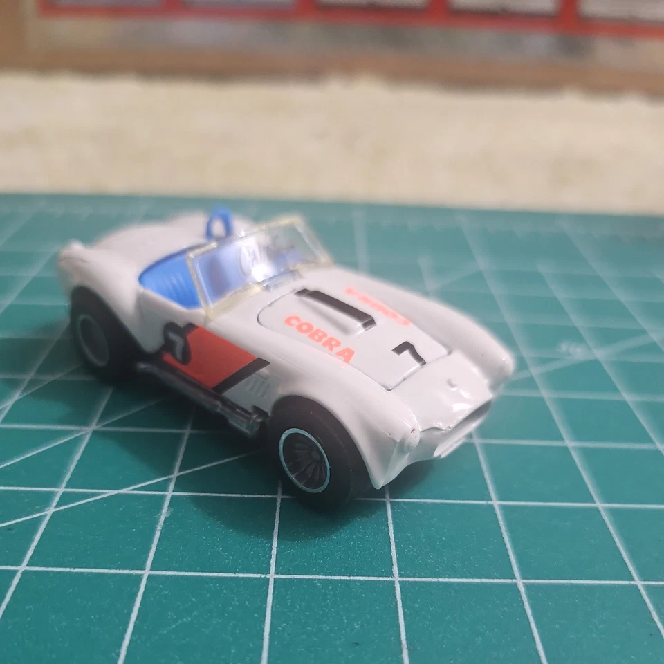 Hot Wheels Real Riders Classic Cobra Cal Custom Blanco 1982 De colección Foto 2 de 4
