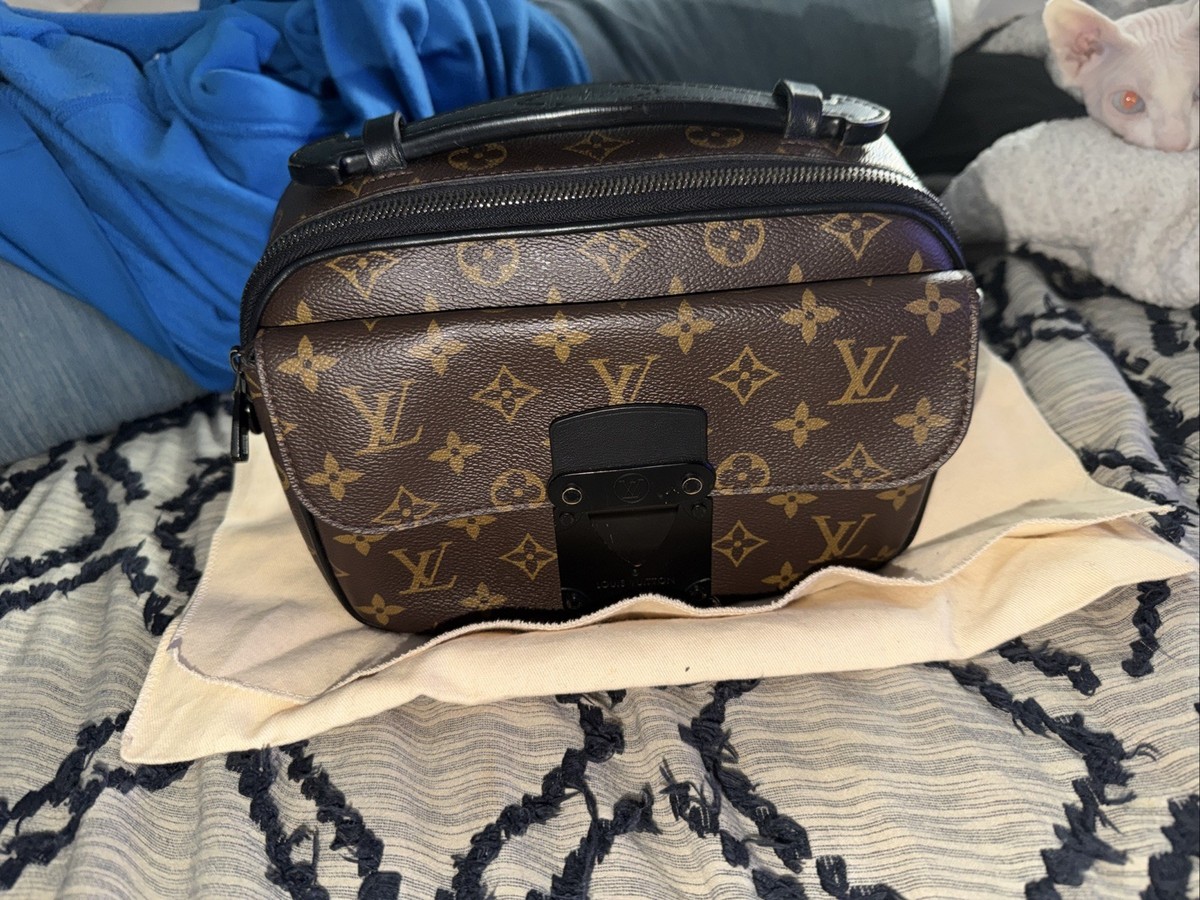 LOUIS VUITTON S Lock Messenger Shoulder Bag Monogram Macassar