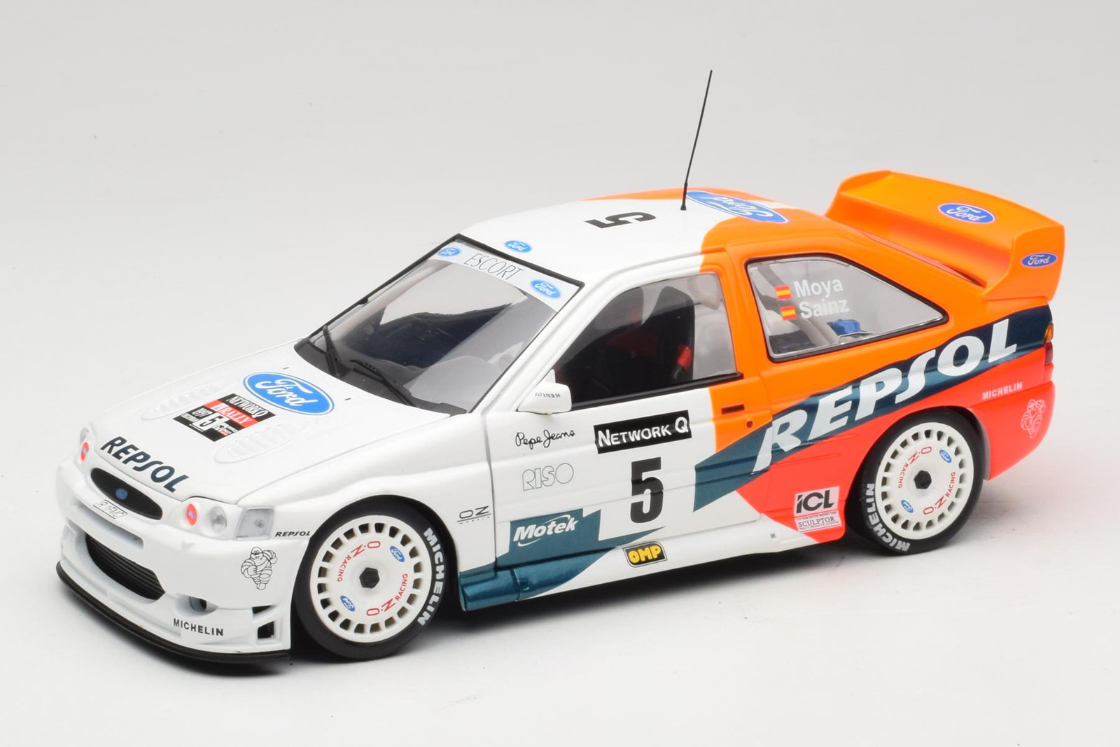 39750 Ford Escort Repsol n5 Sainz Moya RAC Rally 1997 UT Models 1/18