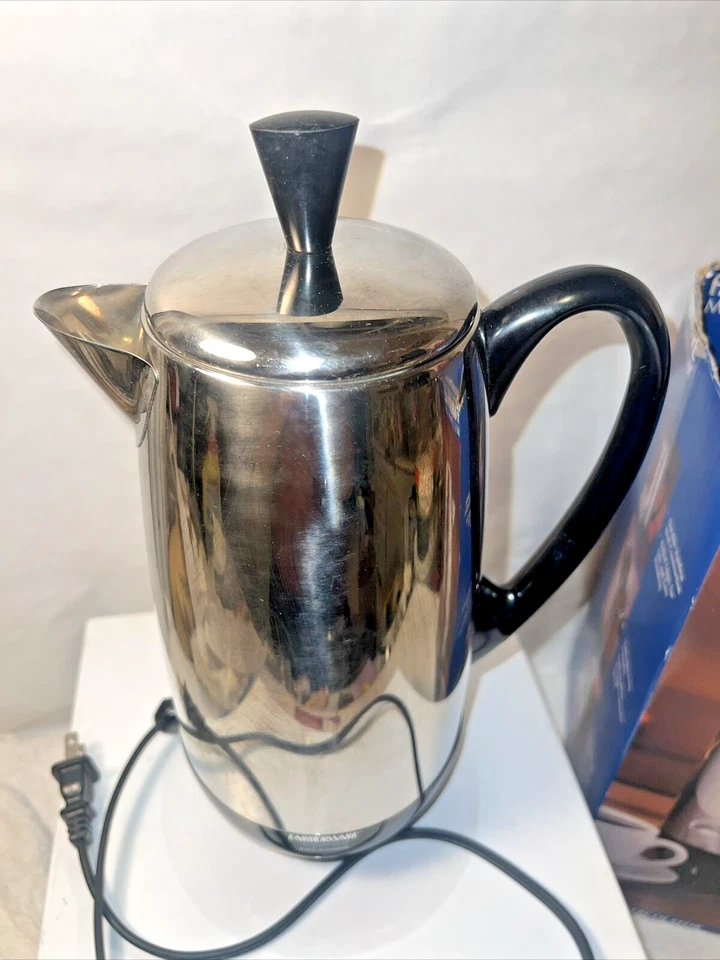 Farberware FCP412 Café Percolador Eléctrico 4 a 12 Tazas Acero Inoxidable Foto 4 de 4