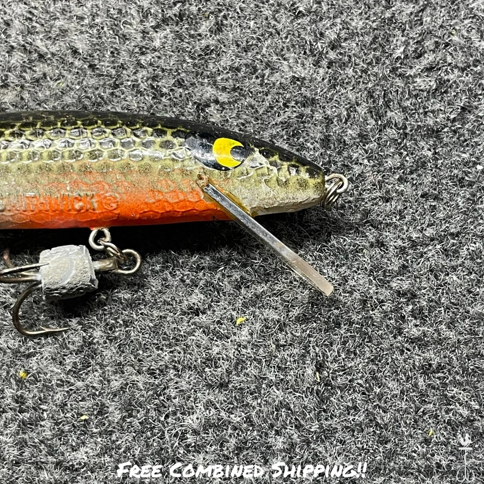 Señuelo Smithwick Floating Rattlin' Rogue Jerkbait 5 1/2" Negro Espalda Verde Escala 90 Foto 3 de 4