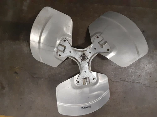 18" Lennox Armstrong Ducane 98M18 Condenser Fan 3 Blade PRIORITY SHIP 68J2601
