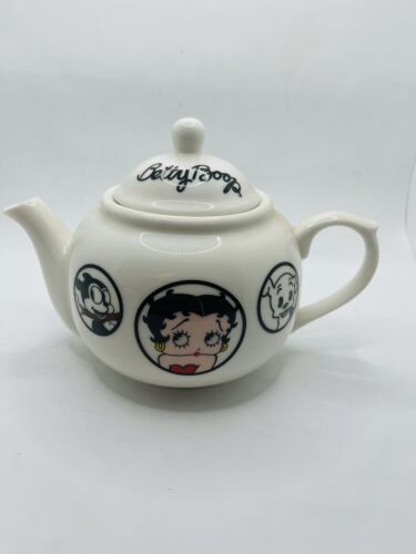 Vintage 2002 Betty Boop Tea Set Teapot 4 Teacups 2 Plates - Picture 7 of 23