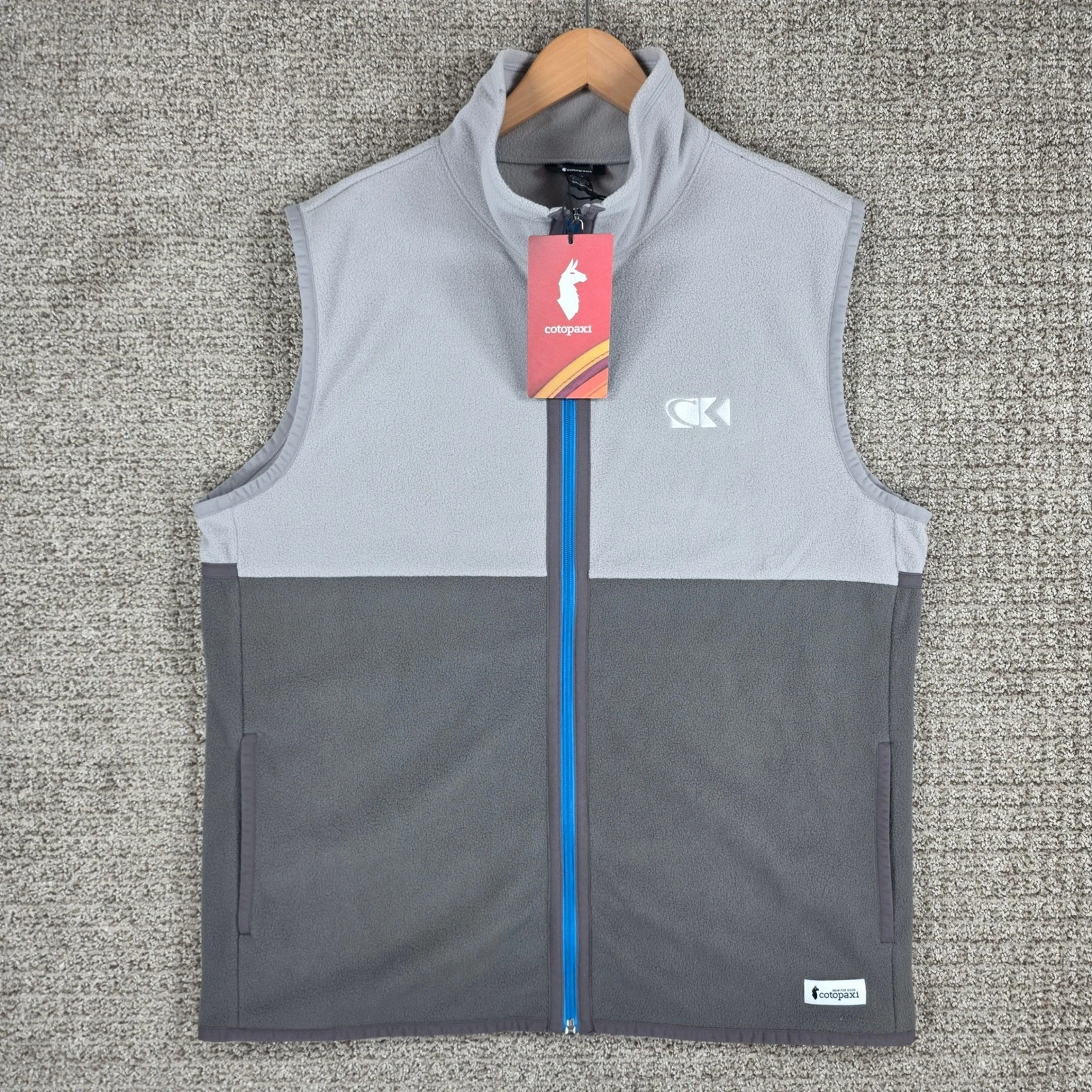 Cotopaxi Amado Fleece Vest Mens Large Smoke and Cinder Gray Full Zip NWT - product detail image 1