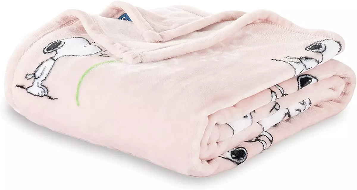 Berkshire Velvetloft Peanuts Snoopy Cute Character Plush Throw Blanket Peanuts