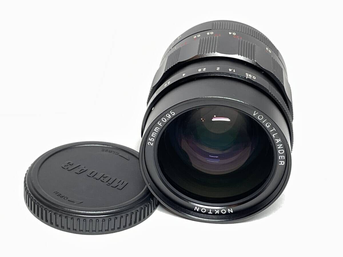 N.MINT Voigtlander 25mm f0.95 Type II Nokton Lens MFT Mount N.MINT Voigtlander 25mm f0.95 Type II Nokton Lens MFT Mount