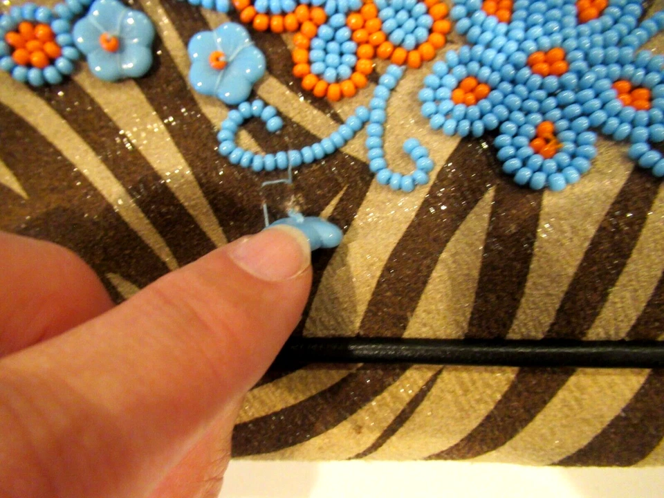 Isabella Fiore tiger striped purse with blue beaded flowers - Image 3 of 4