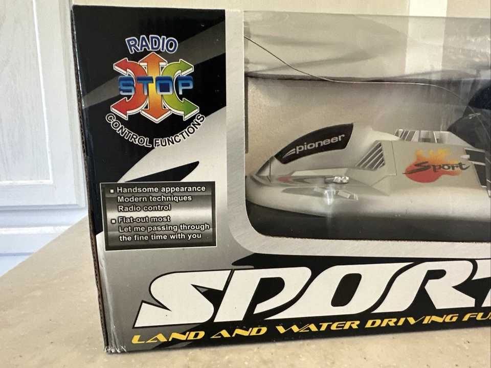 VTG RC Hovercraft Model 6651 Silver – New in Box Retro Toy - Image 2 of 4