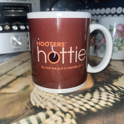 HOOTERS Hottie Coffee Mug Cup Inkjet Mug Co Vintage Hooters - Bild 2 von 4
