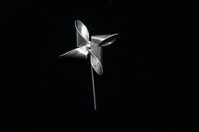 Vintage LEONORE DOSKOW Handmade Sterling Silver Windmill Pinwheel Stick Pin