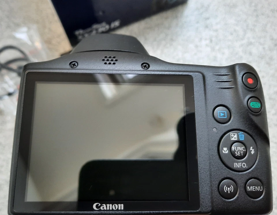 Boxed Canon PowerShot SX430 IS Wi Fi 20.0MP Digital Camera-Black with Bag - Image 4 of 4