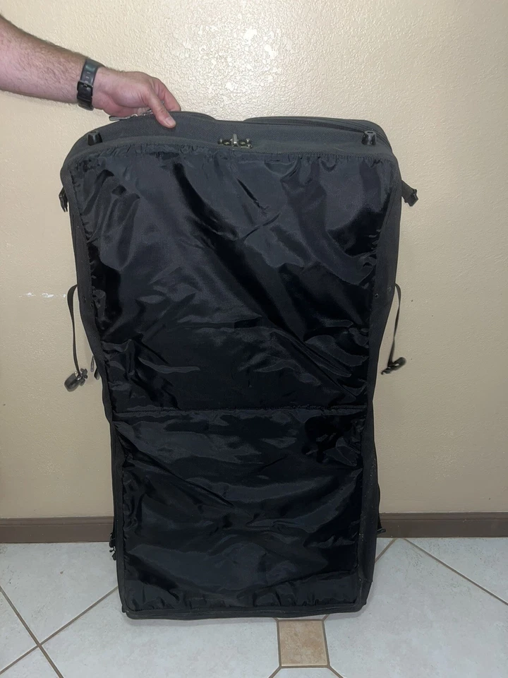 Samsonite Black Wheeled Garment Bag Rolling Luggage Suit Case Bi-Fold - Image 4 of 4