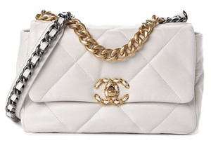 chanel 19 white