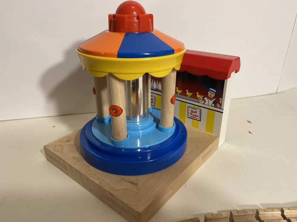 Juego de carrusel Thomas The Tank Engine con 2 coches de circo Foto 4 de 4