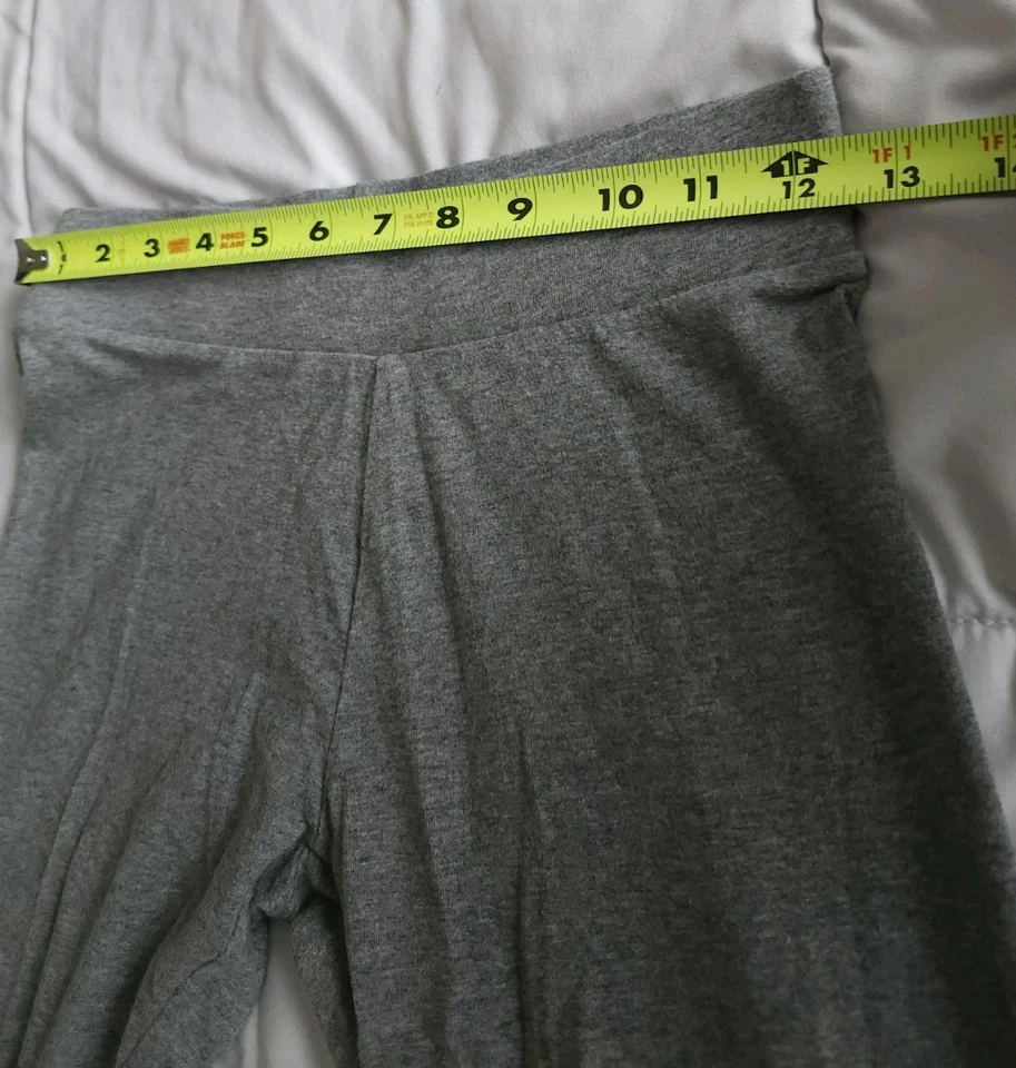 Mossimo Supply Stretch Basic Gray Capri Leggings Cotton Spandex Size Medium EUC - Image 4 of 4