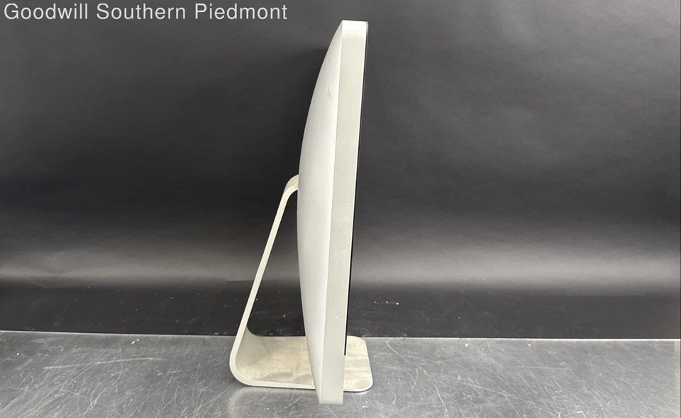 Apple iMac 21.5" Late 2009 Intel Core 2 Duo E7600 4GB RAM 1TB HDD - Parts - Image 2 of 4