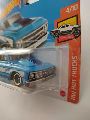 ´67 Chevy C10. Pickup Truck. Blue. Hot Wheels 2021 Hot Trucks 4/10 Mattel New - Imagen 7 de 9