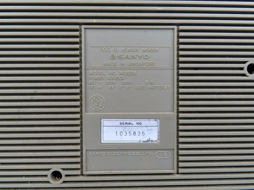Vintage Sanyo M9924 BoomBox AM/FM Cassette Player Silver Works w/ Issues *READ - Picture 7 of 9