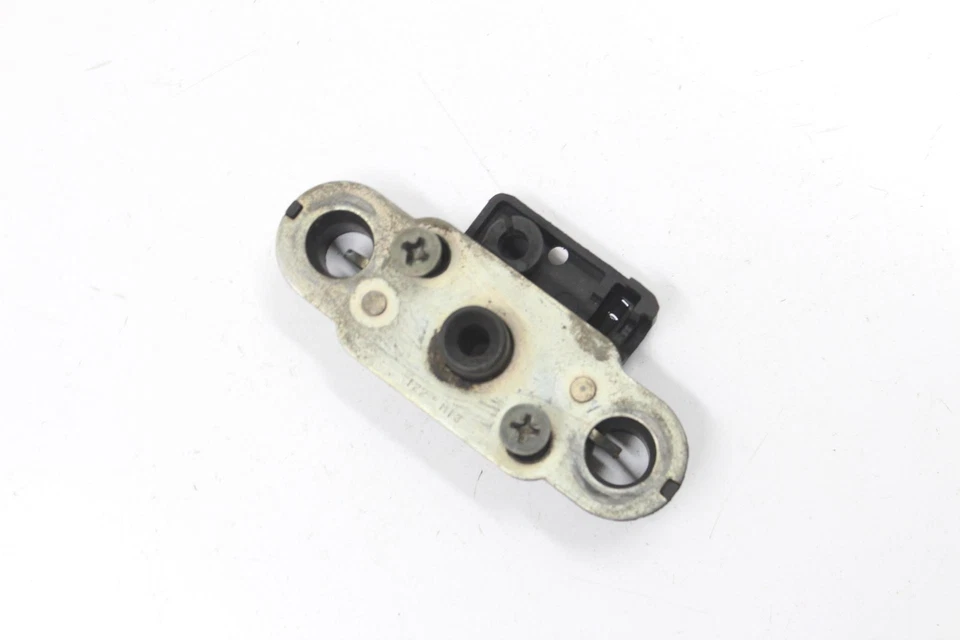 2001 SUZUKI GSXR750 OEM REAR PASSENGER SEAT LATCH LOCK ASSEMBLY - Image 2 of 4