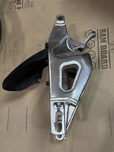 21-24 Aprilia RSV4 Tuono 1100 OEM Rear Swingarm Assembly 2B006712