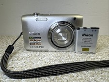 Nikon COOLPIX S2800 Digital Camera Silver W/OEM Battery for Parts or Repair