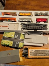 Tyco HO Train Set. What You Is What You Get. Some Things Are Probably Missing.