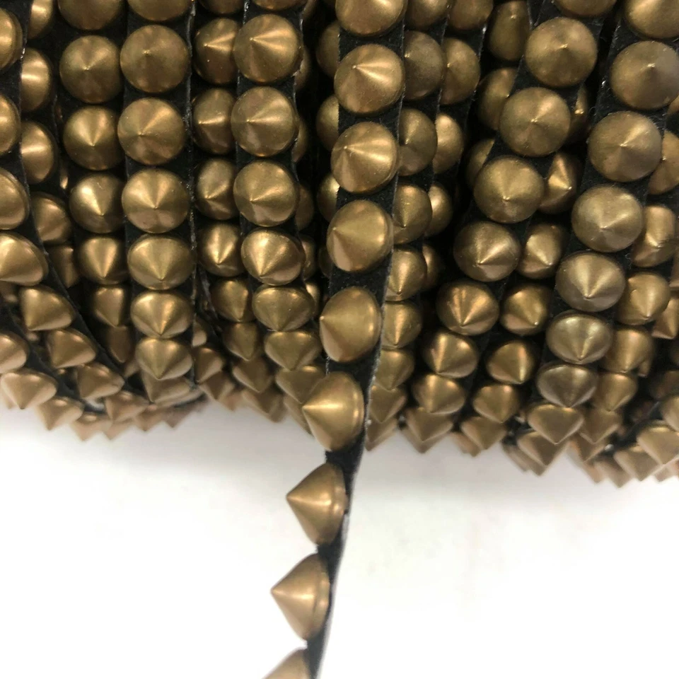 Perial Co Picos Metálicos Tachuelas Borde Vendido por Yarda para Vestidos y Disfraces Foto 4 de 4