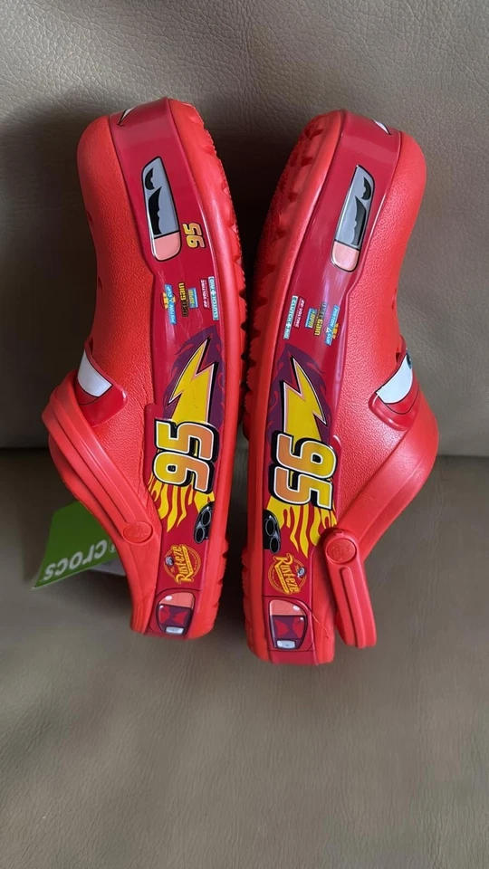 NEW Kid’s LIGHT-UP Lightning McQueen Croc NWT Kid Shoe Clog Disney C8-C12 Size - Image 3 of 4