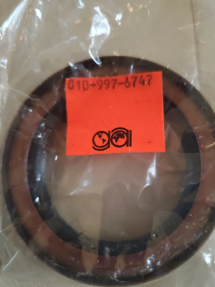 Elring 010-997-67-47/30 Wheel Bearing Seals NEW Qty TWO (2). Sealed In Bag - Image 3 of 3