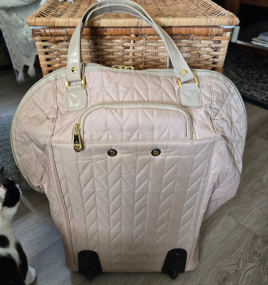 JM Joy Mangano New York Beige Soft Shell Quilted Rolling Carry On 22" - Image 3 of 4