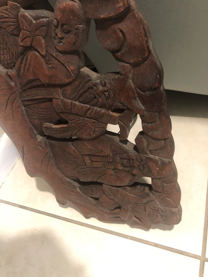 东方木雕 — 第 2/4 张图片